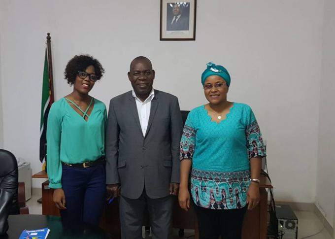 Equipe da Save the Children e da CNDH recebida pela Directora Provincial da Justiça, Assuntos Constitucionais e Religiosos da Zambézia
